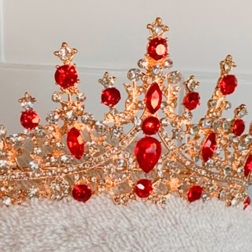 Wedding Crown Tiara - Picture 8 of 14